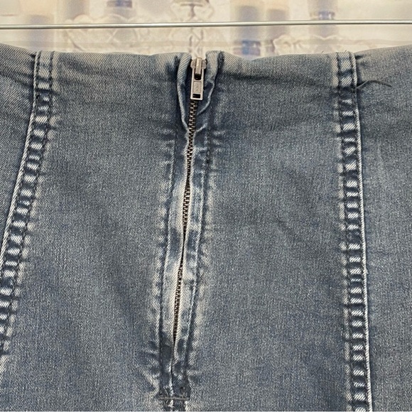 Free People Size 0 Gray Blue Denim Mini Stretch Skirt Zip Back Westminster NEW - Picture 11 of 11